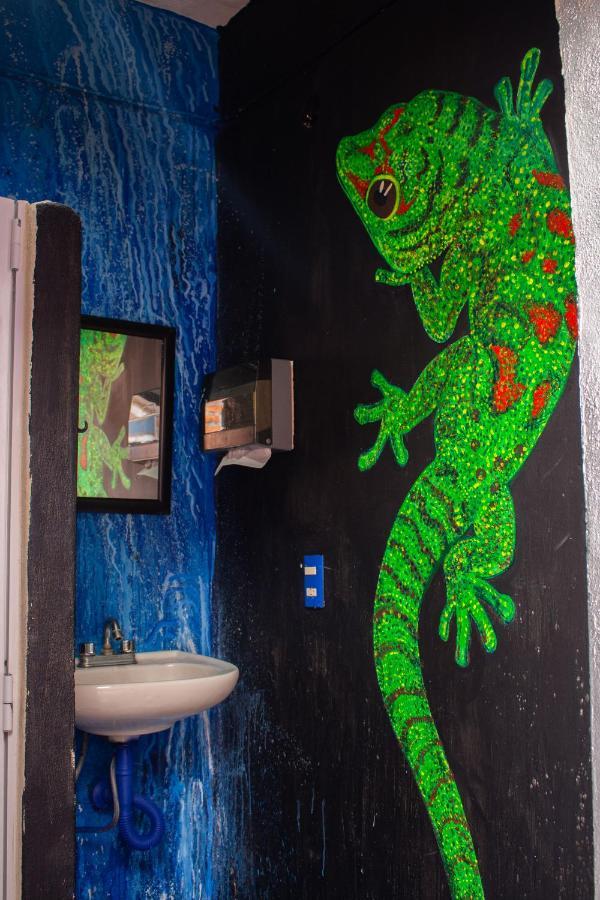 Chanclas Hostel Vallarta ปูแอร์โตบาญาร์ตา ภายนอก รูปภาพ