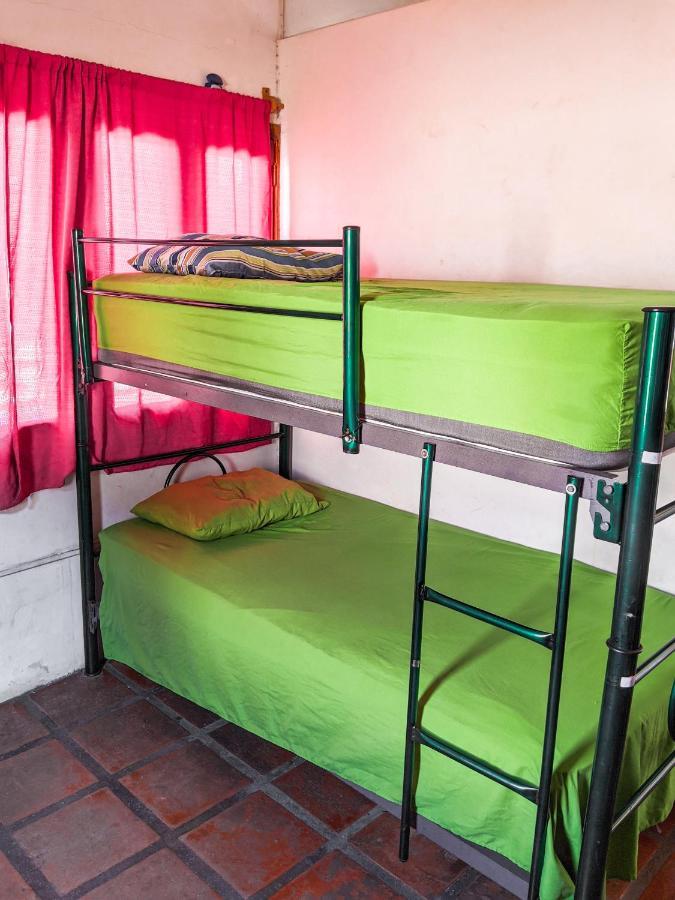 Chanclas Hostel Vallarta ปูแอร์โตบาญาร์ตา ภายนอก รูปภาพ